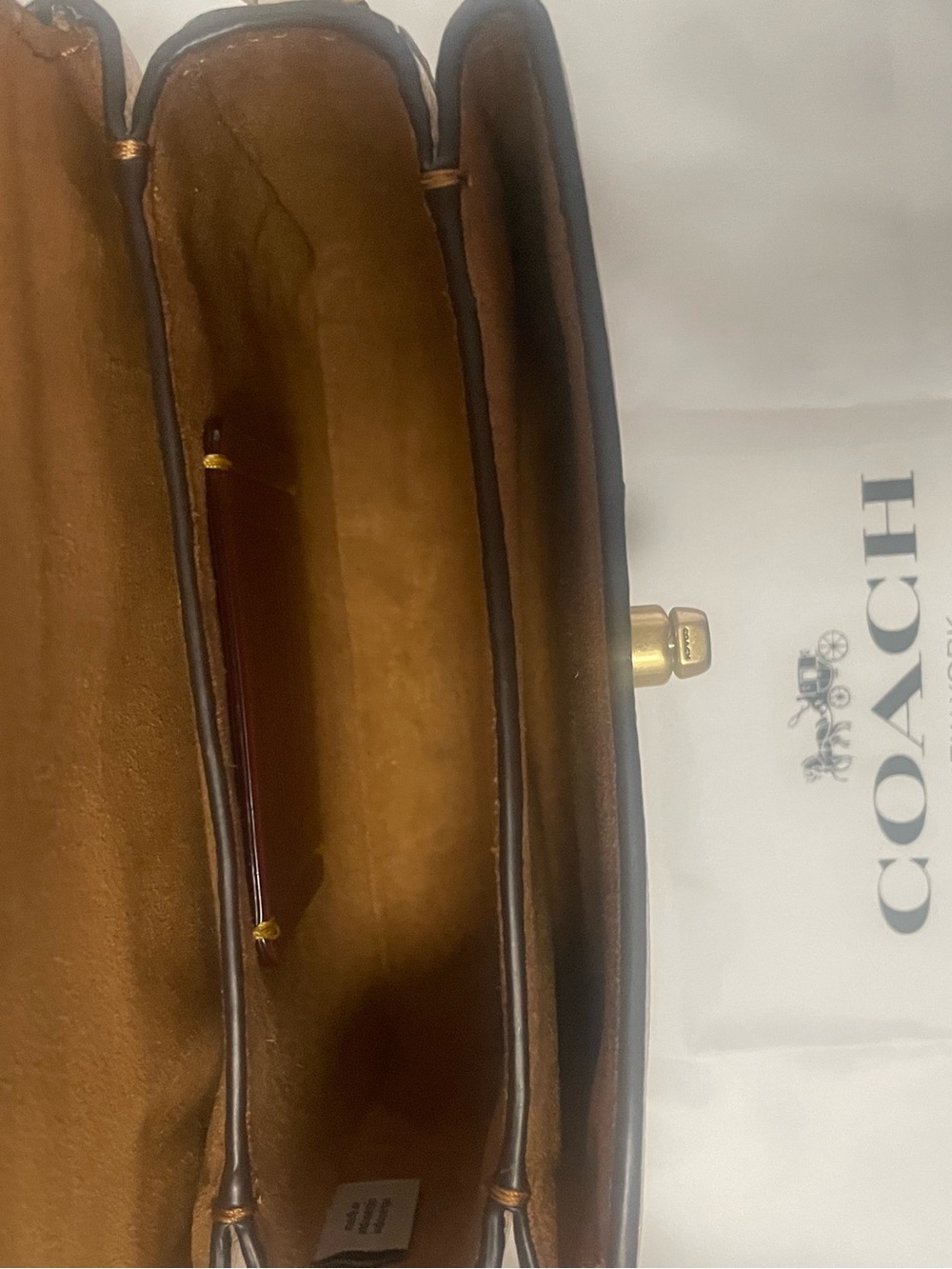 NWT Coach Cassie 17 Pebbled Leather in Chalk - Picture 8 of 9